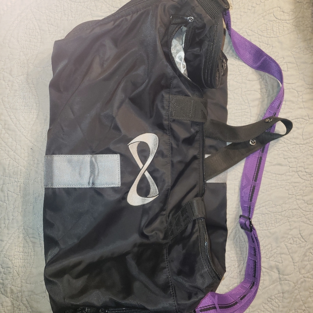 Nfinity dufflebag